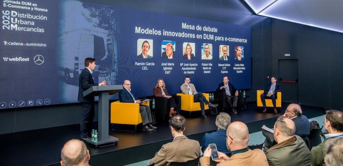 Ante la falta de aparcamientos seguros y protegidos para los camiones, el Ministerio junto con la consultora Hintd llevan a cabo un proyecto para valorar las necesidades de la red nacional. Actualmente la web del Ministerio sólo recoge la existencia de 12 de estos estacionamientos certificados por la Unión Europea con la etiqueta SSTPA (siglas en inglés de Áreas de Estacionamiento Seguras y Protegidas), los que cuentan con con servicios mínimos como aseos y duchas separados, zona de descanso, internet … . E